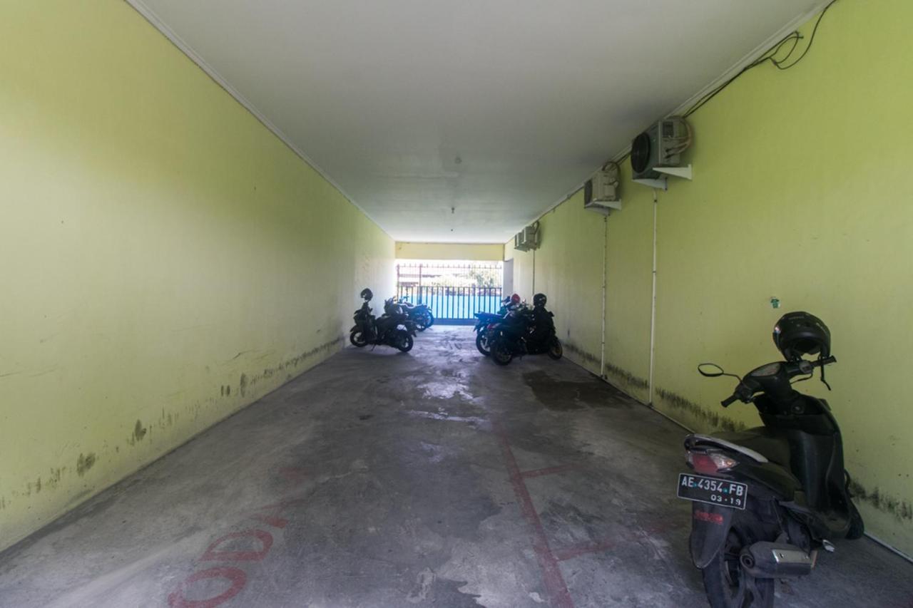 Reddoorz Syariah Near Stasiun Madiun Hotel Exterior photo
